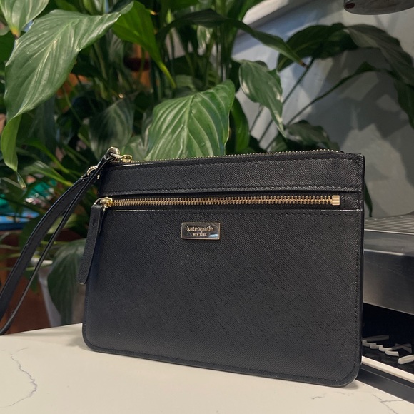 Kate Spade Laurel Way Tinie Black Wristlet - Picture 2 of 10